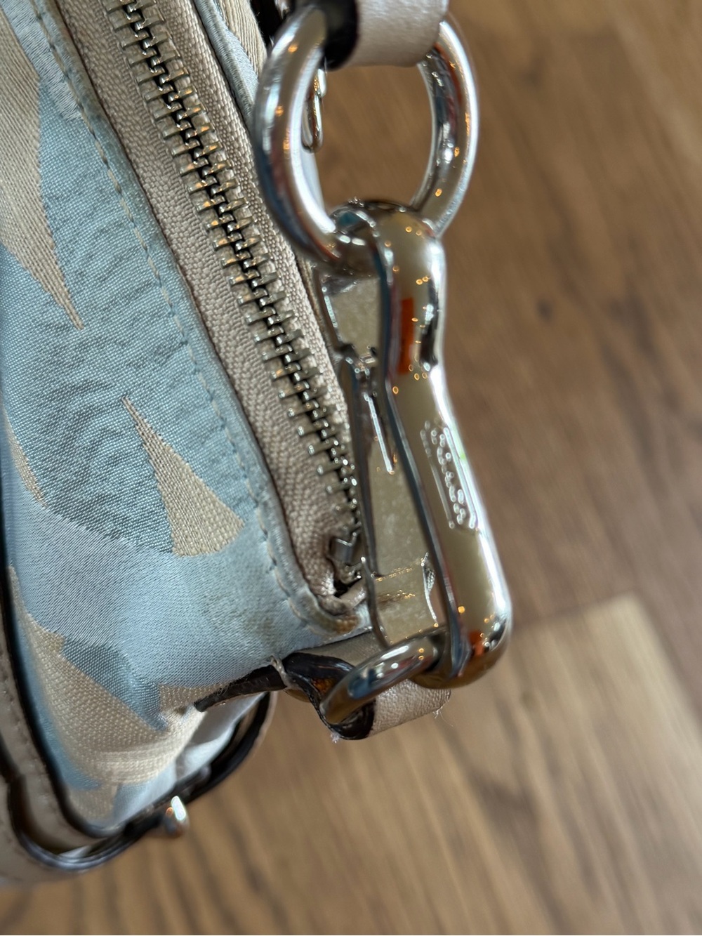 Coach Madison Sophia Satchel Op
Art Design in Silver Bay Mist - Picture 5 of 10